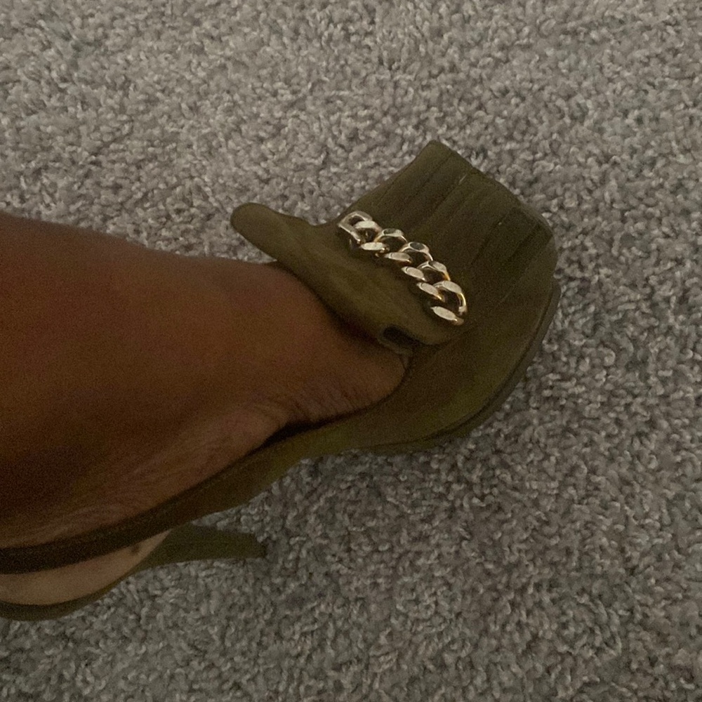 Authentic ysl shoes only worn once